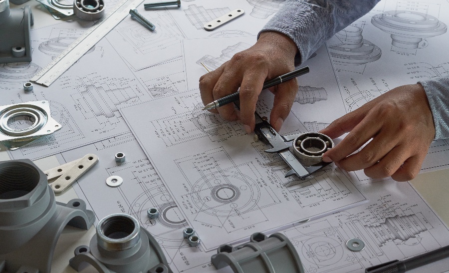 Flexibility vs Focus: Comparing EMS and ODM Manufacturing - oakter